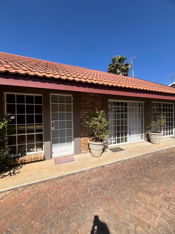 1 Bedroom Property for Sale in Kannoniers Park North West